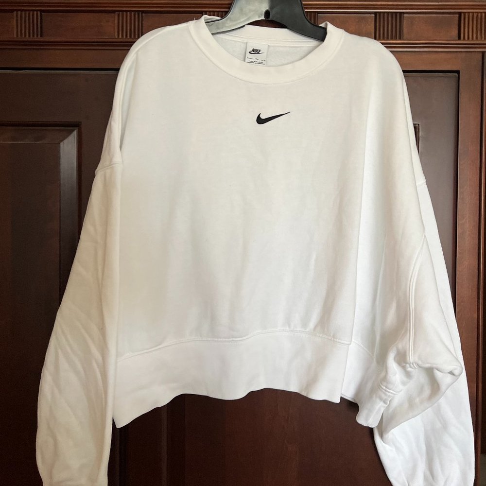 Woman's White Nike Cropped Sweatshirt